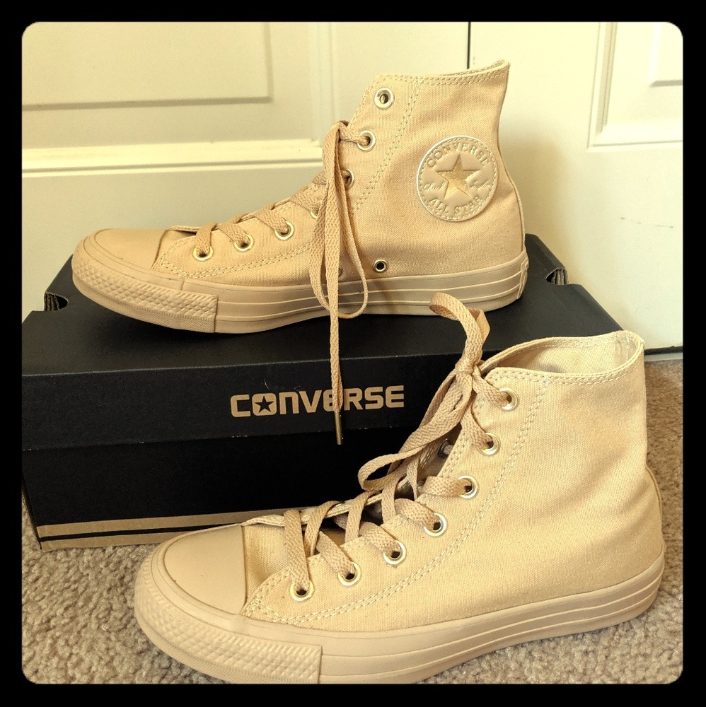 Brand new high top Converse Chuck taylor sneakers